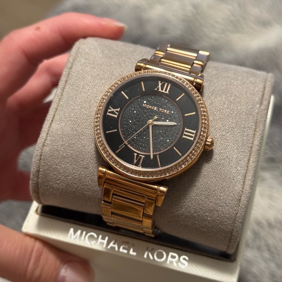 Michael Kors Womens Watch - Picture 1 of 2